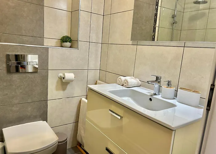 Olympia Palmalicious